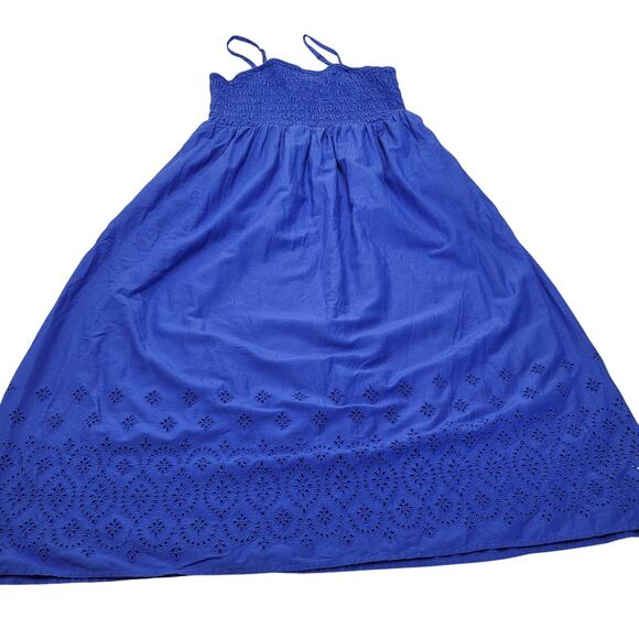 Old Navy Dresses & Skirts - Old Navy smocked tank maxi cami dress eyelet embroidered XL blue